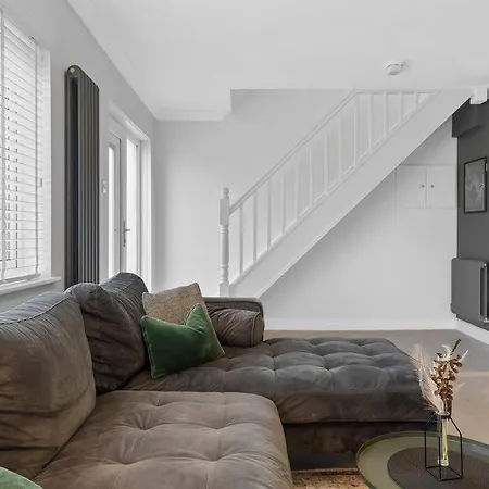 Modern & Stylish 2 Bed In Whitehaven