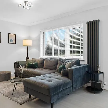 Modern & Stylish 2 Bed In * Whitehaven